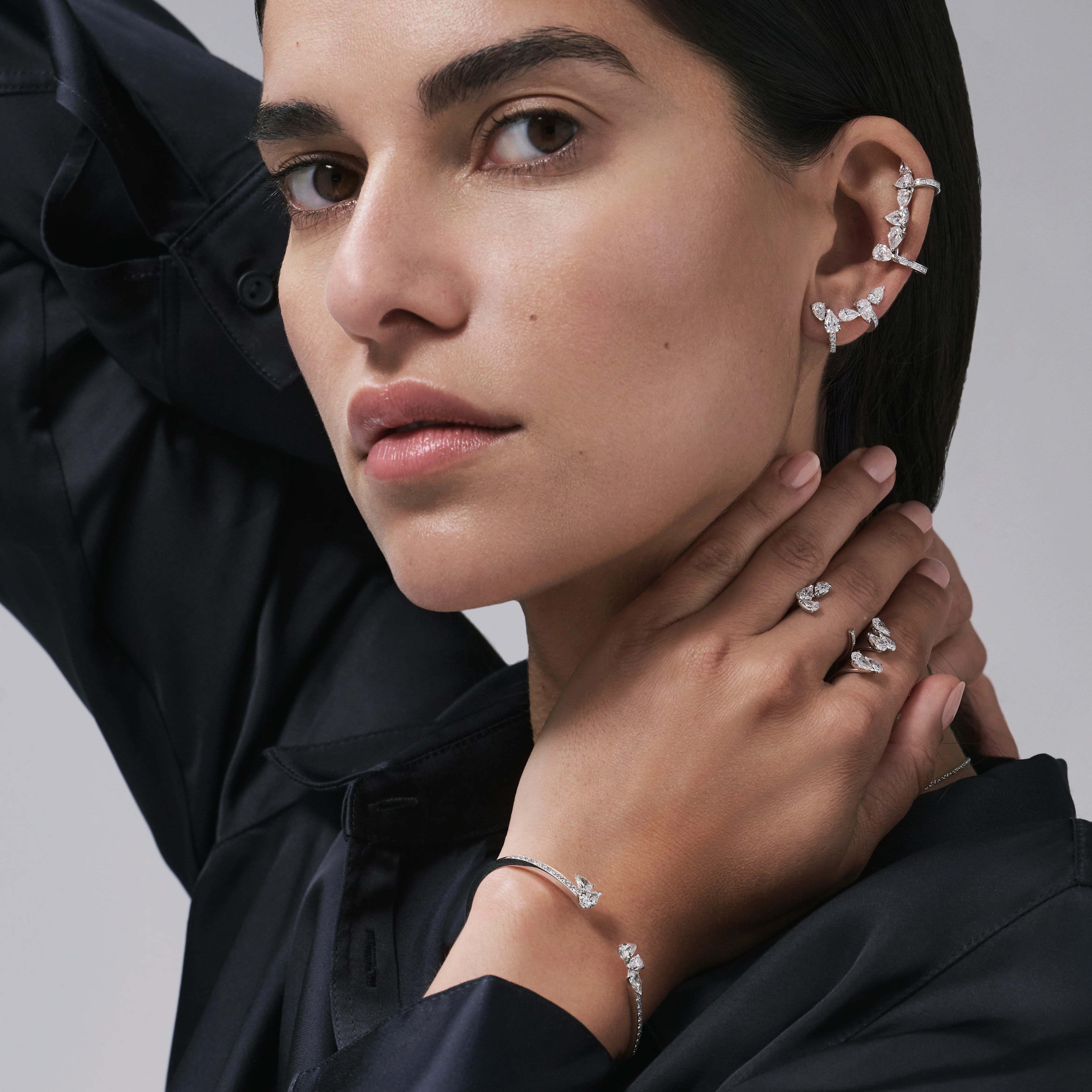 Serti sur Vide ring set with 3 diamonds - Image 3